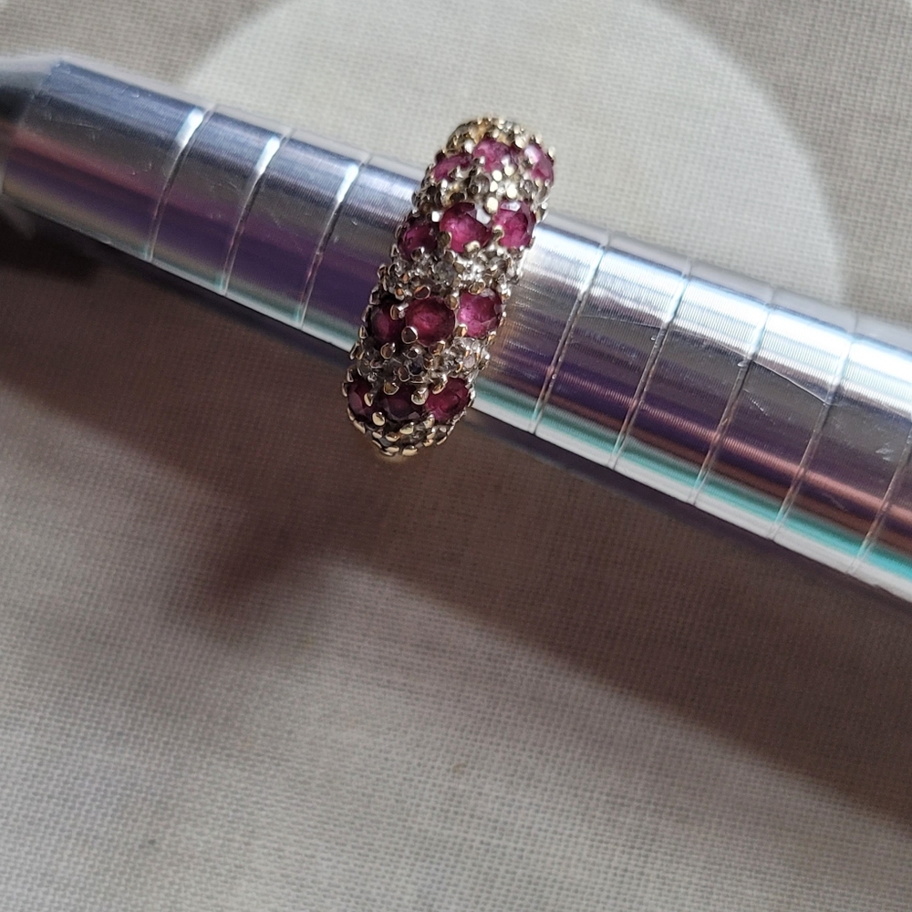 14k Solid Gold Ring Sz7 - image 3